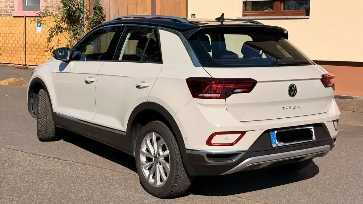 Gebraucht VW T-Roc Style 150 PS (110 kW) 2023 Grau SUV