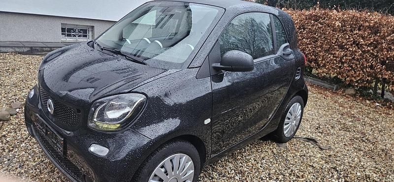 Gebraucht Smart ForTwo Coupé 72 PS (52 kW) 2018 Schwarz Coupé