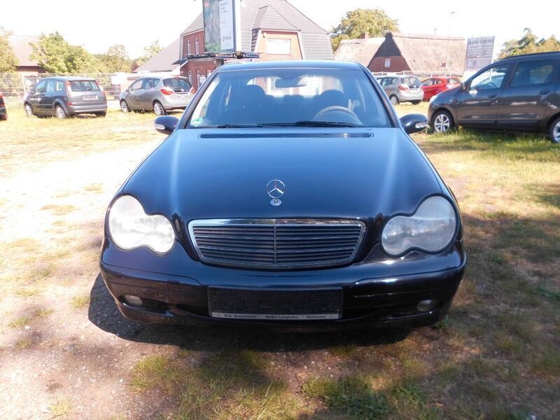 Blau Gebraucht 2004 Mercedes C180 Classic Limousine | 2.499 € (Superpreis) - Bild 1/4