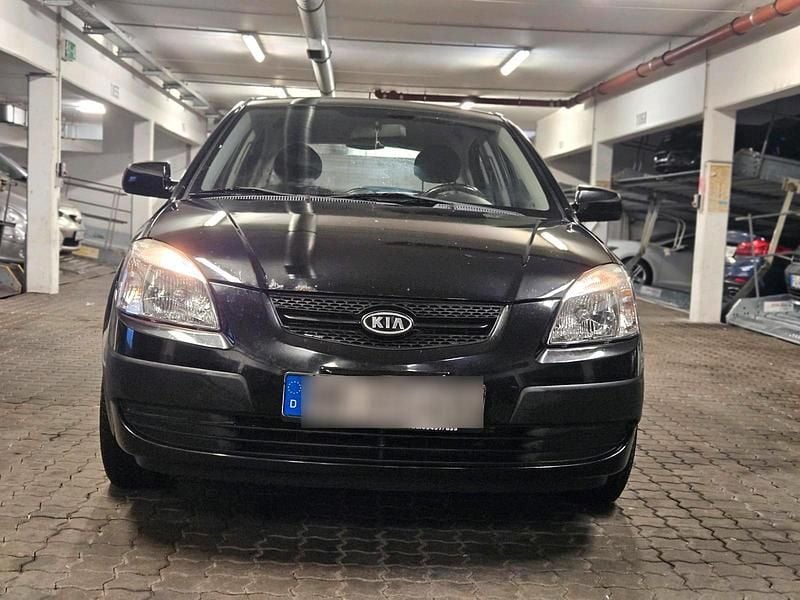 Gebraucht Kia Rio 69 PS (50 kW) 2009 Schwarz Limousine