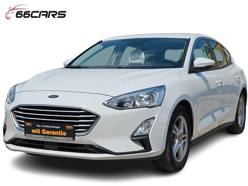 Weiß Gebraucht 2019 Ford Focus Cool & Connect Limousine | 12.980 € (Guter Preis) - Bild 1/4