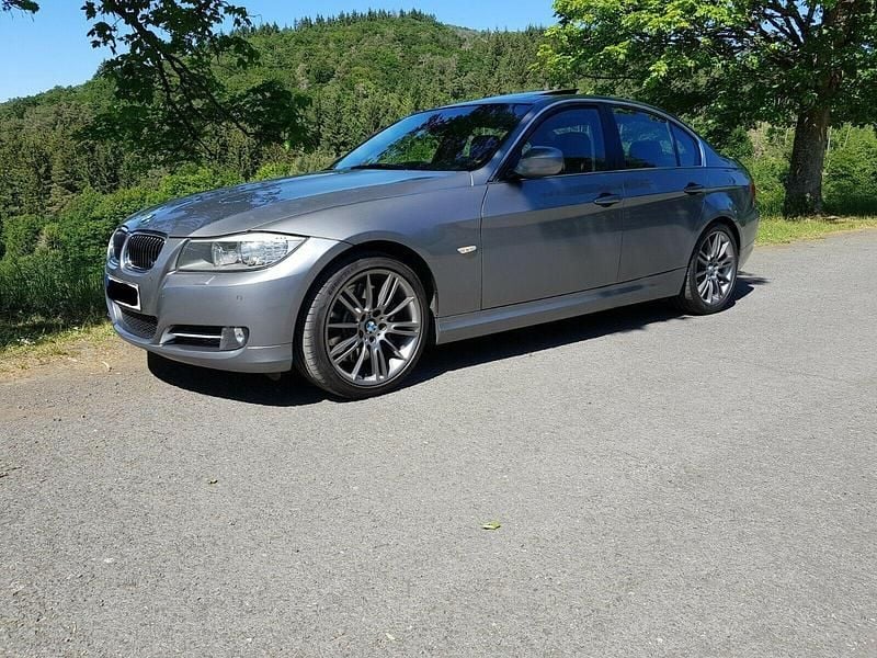 Gebraucht BMW 335 Comfort Edition 306 PS (225 kW) 2011 Grau Limousine