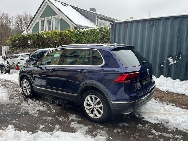 Gebraucht VW Tiguan Highline 239 PS (175 kW) 2018 Blau SUV