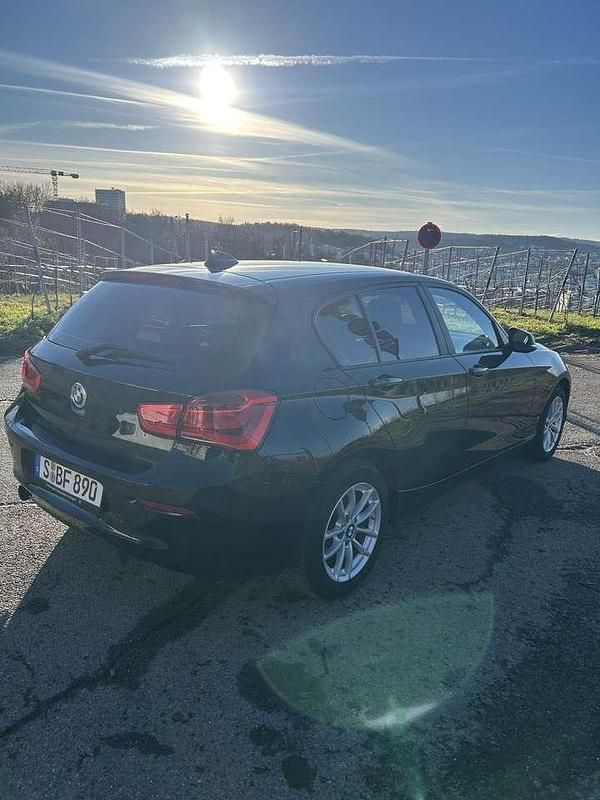 Gebraucht BMW 116 Advantage 109 PS (80 kW) 2015 Schwarz Kleinwagen