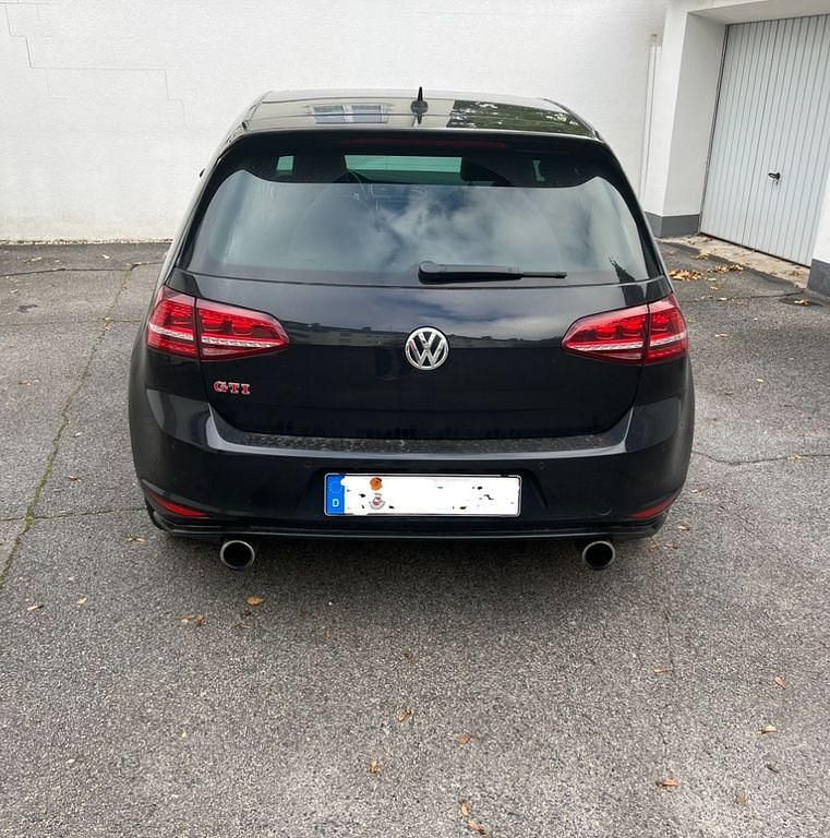 Gebraucht VW Golf VII GTI 220 PS (161 kW) 2016 Schwarz Limousine