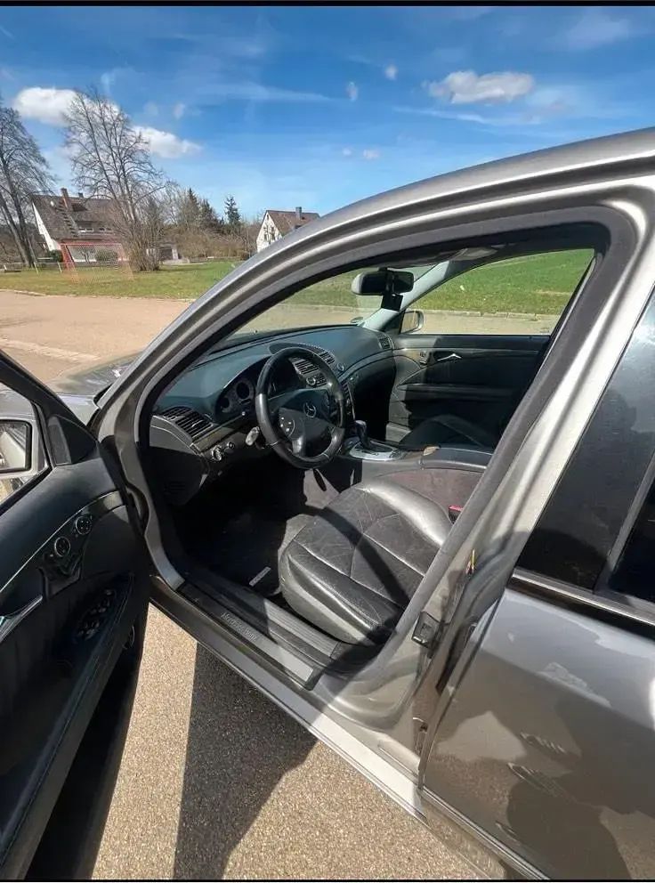 Gebraucht Mercedes E500 306 PS (225 kW) 2002 Silber Limousine