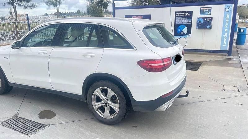 Gebraucht Mercedes GLC250 204 PS (150 kW) 2017 Weiß Coupé