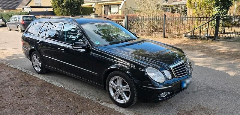 Gebraucht Mercedes E280 190 PS (139 kW) 2008 Schwarz Kombi