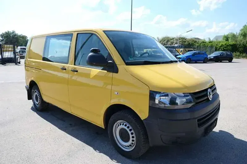 Gebraucht VW T5 84 PS (61 kW) 2014 Ginstergelb r1032 Van
