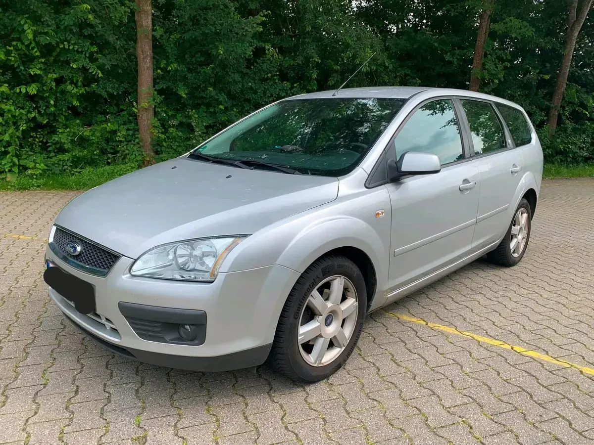 Gebraucht Ford Focus 100 PS (73 kW) 2006 Silber Kombi