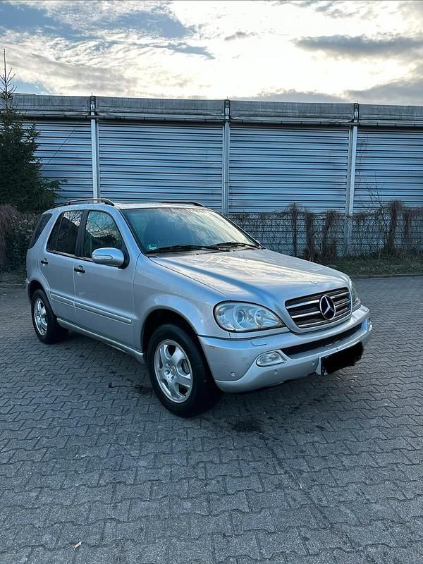 Gebraucht Mercedes ML270 160 PS (117 kW) 2004 Silber SUV