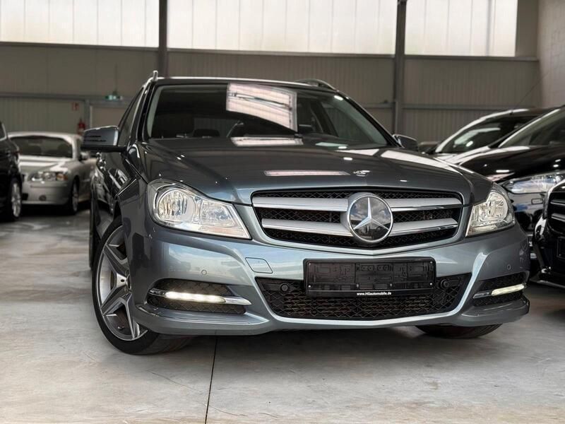 Grau Gebraucht 2011 Mercedes C200 Kombi | 8.600 € (Fairer Preis) - Bild 1/4