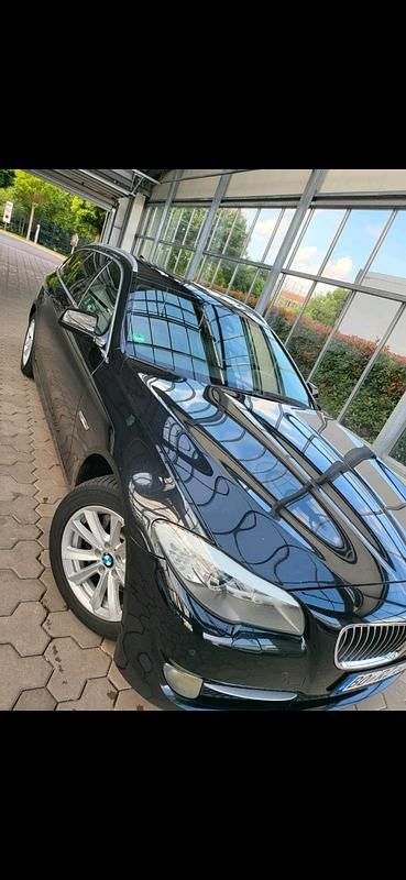 Second-hand BMW 525 245 CP (180 kW) 2011 Negru Break
