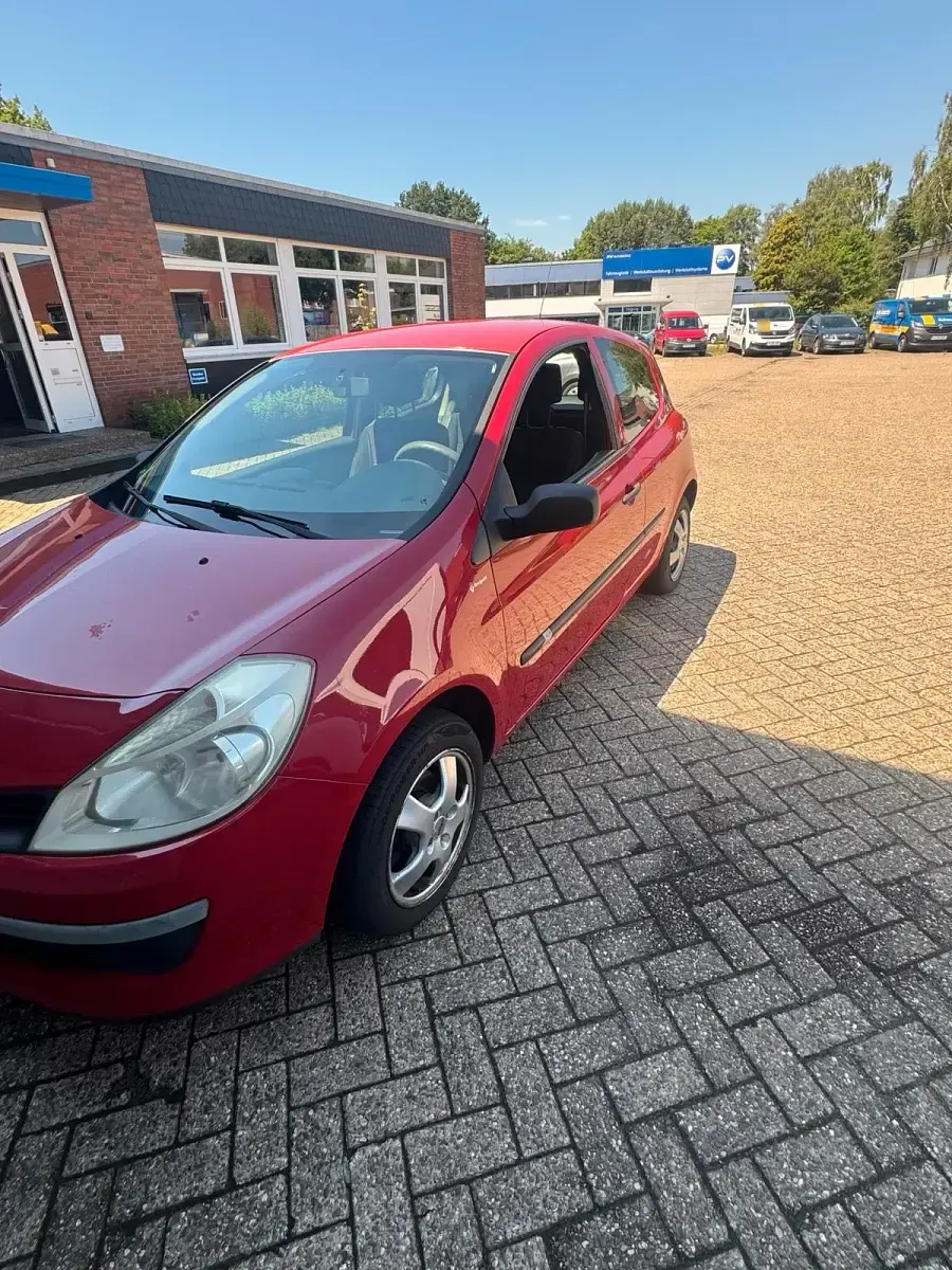 Gebraucht Renault Clio 75 PS (55 kW) 2005 Rot Kleinwagen