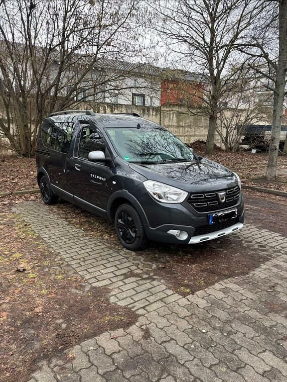 Gebraucht Dacia Dokker Celebration 116 PS (85 kW) 2019 Grau Van / Kleinbus