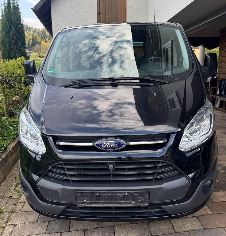 Second-hand Ford Transit 155 CP (114 kW) 2016 Negru Break