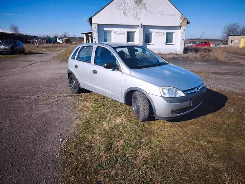 Gebraucht Opel Corsa Basis 75 PS (55 kW) 2003 Silber Kleinwagen