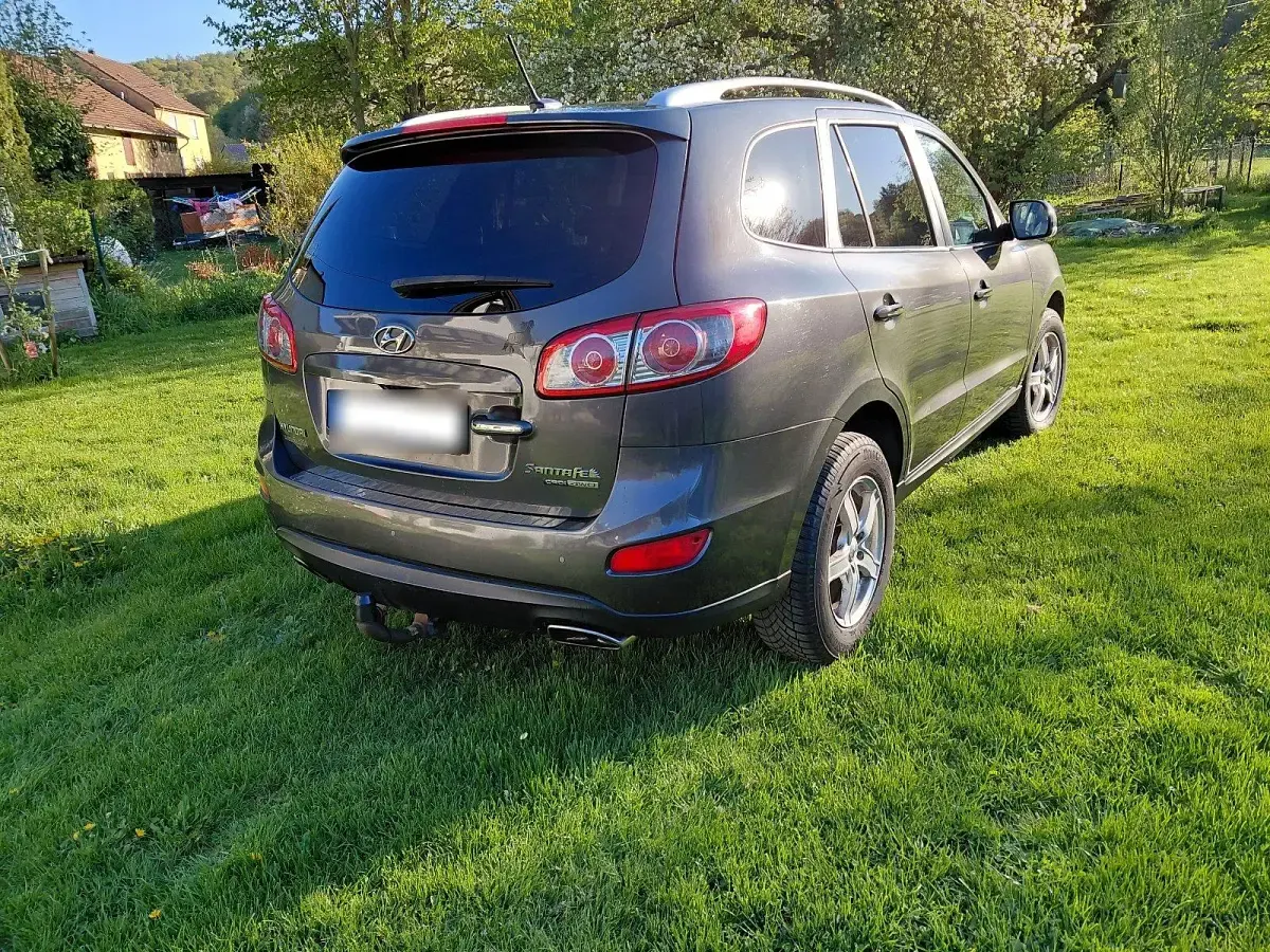 Gebraucht Hyundai Santa Fe 197 PS (144 kW) 2011 Grau SUV