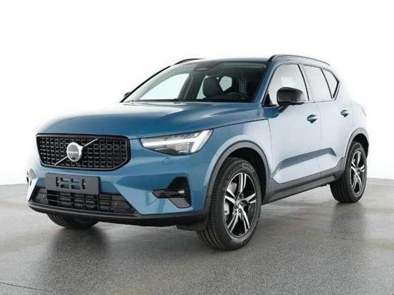 Fjord blau Gebraucht 2025 Volvo XC40 Plus SUV | 41.450 € (Fairer Preis) - Bild 1/4
