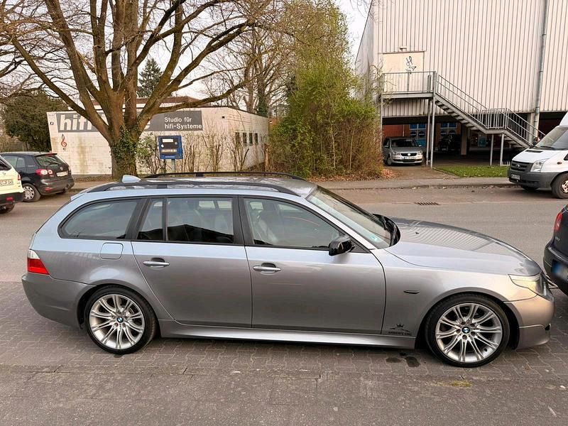 Gebraucht BMW 525 Basis 177 PS (130 kW) 2005 Silber Kombi