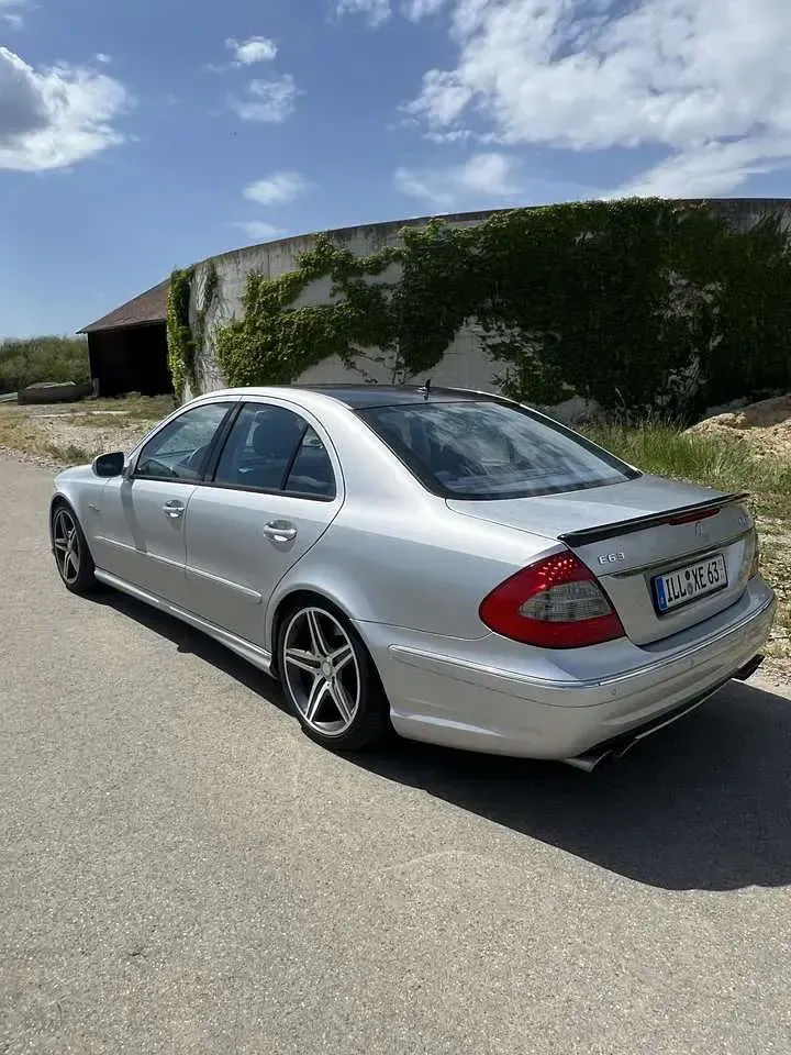 Gebraucht Mercedes E63 AMG Avantgarde 514 PS (378 kW) 2006 Silber Limousine