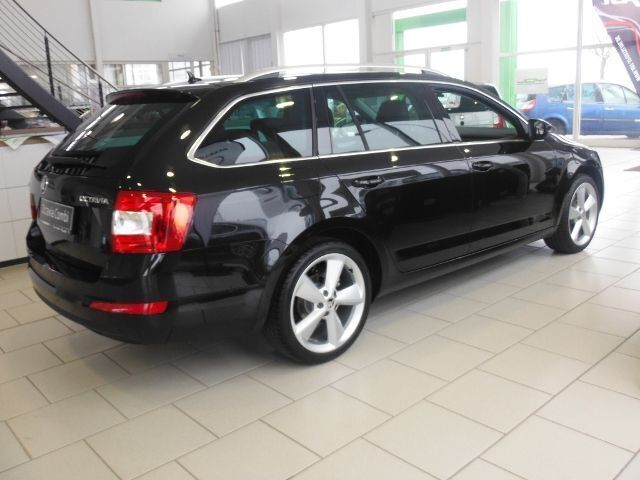 Gebraucht Skoda Octavia Style 150 PS (110 kW) 2016 Schwarz metallic Kombi