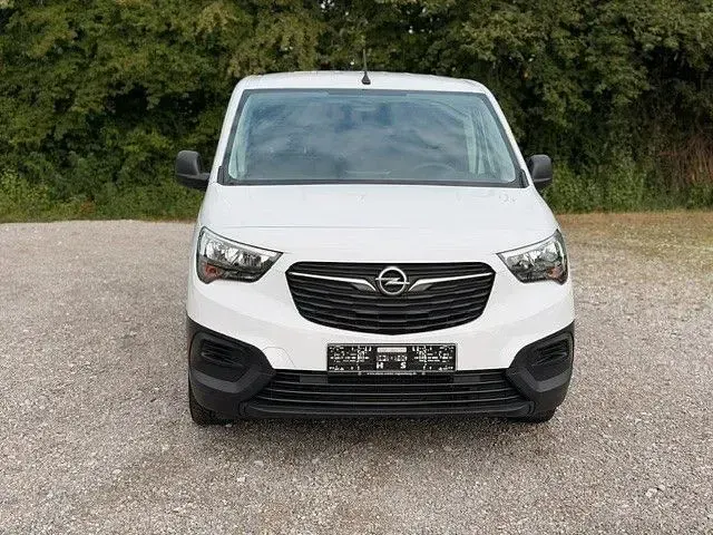 Gebraucht Opel Combo 102 PS (75 kW) 2023 Weiß Van / Kleinbus