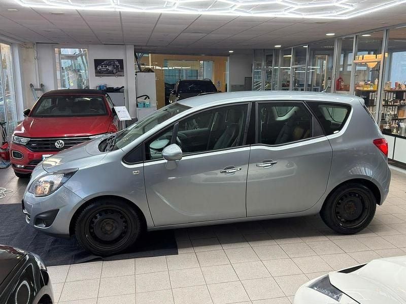 Second-hand Opel Meriva 110 CP (80 kW) 2012 Argintiu Monovolum
