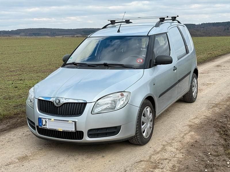 Gebraucht Skoda Roomster 80 PS (58 kW) 2008 Silber Van / Kleinbus