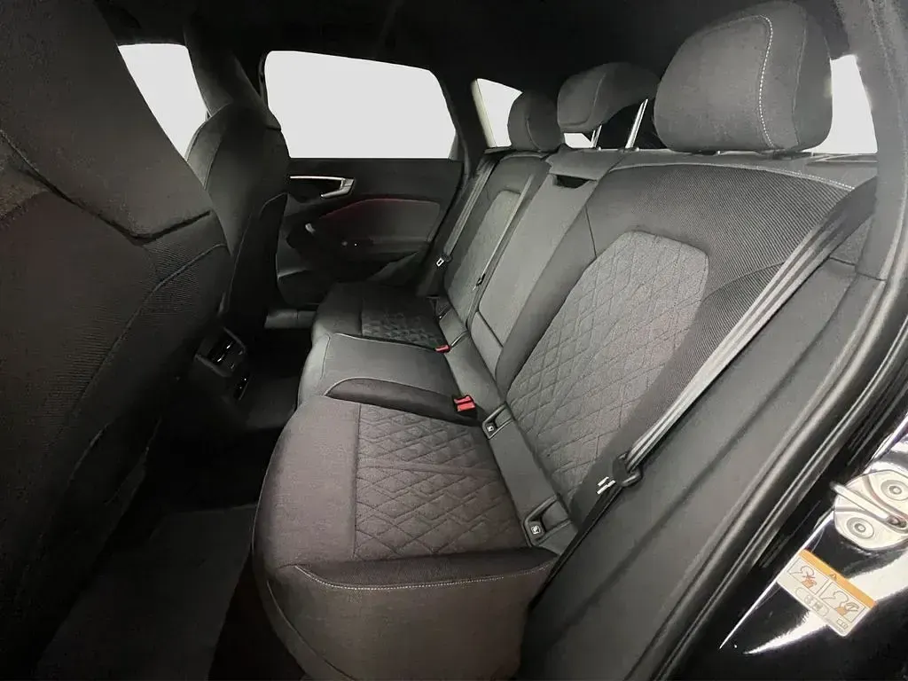 Gebraucht Audi A5 Edition .1 204 PS (150 kW) 2025 Mythosschwarz metallic (metallic) Kombi