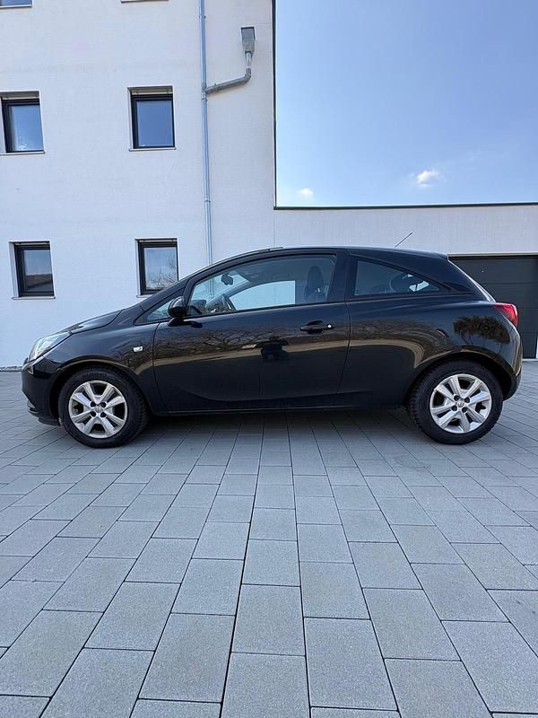 Gebraucht Opel Corsa 80 PS (58 kW) 2016 Schwarz Kleinwagen