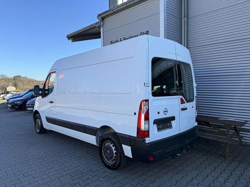 Gebraucht Opel Movano 131 PS (96 kW) 2019 Weiß Van / Kleinbus