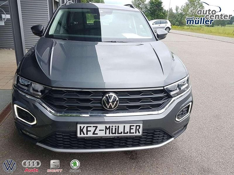 Gebraucht VW T-Roc 150 PS (110 kW) 2022 Grau metallic SUV
