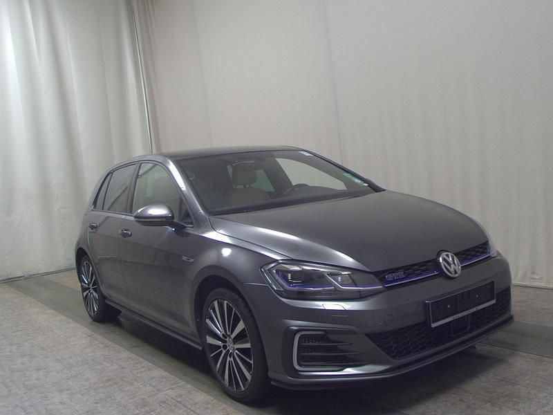 Gebraucht VW Golf VII GTE 150 PS (110 kW) 2020 Indiumgrau metallic