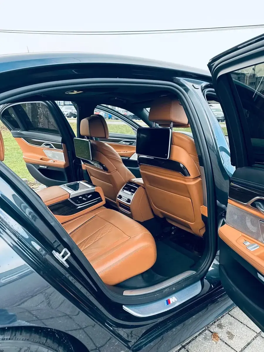Gebraucht BMW 740 Executive 320 PS (235 kW) 2016 Grau Limousine