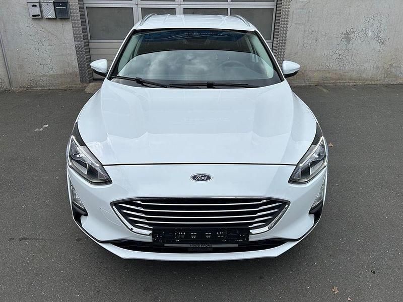 Używany Ford Focus Titanium 150 KM (110 kW) 2021 Biały Sedan/Limuzyna