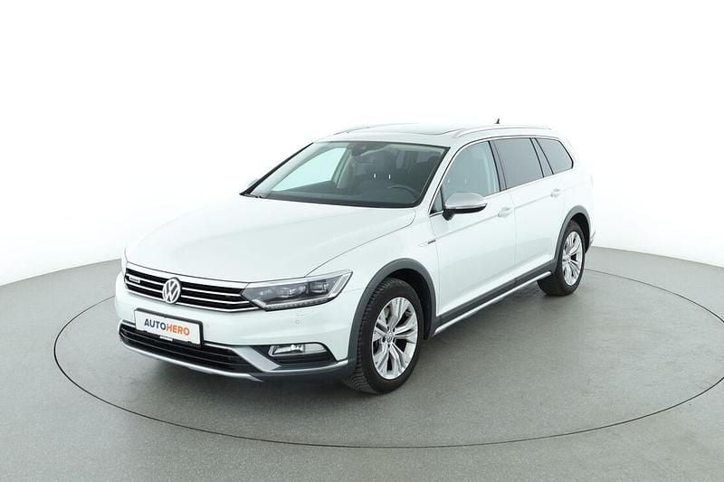 Weiß Gebraucht 2019 VW Passat Alltrack Kombi | 25.260 € (Fairer Preis) - Bild 1/3
