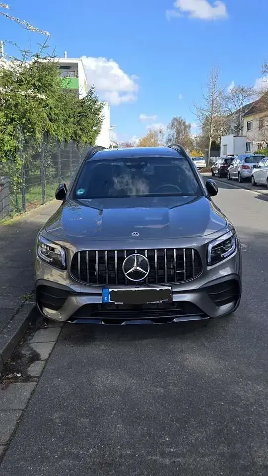 Gebraucht Mercedes GLB35 AMG 306 PS (225 kW) 2023 Grau SUV