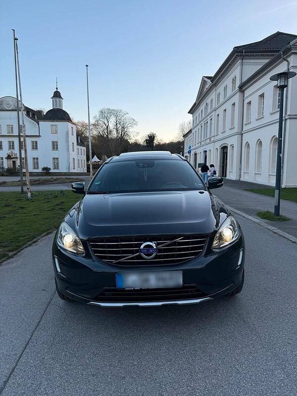 Gebraucht Volvo XC60 Summum 181 PS (133 kW) 2015 Grau SUV
