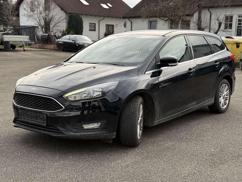Gebraucht Ford Focus 125 PS (91 kW) 2018 Iridiumschwarz metallic Kombi