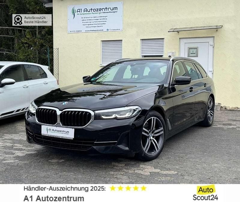 Schwarz Gebraucht 2021 BMW 520 Kombi | 25.999 € (Superpreis) - Bild 1/4