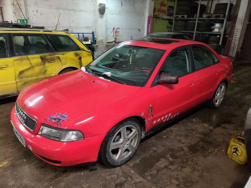 Rot Gebraucht 1997 Audi A4 Limousine | 550 € (Superpreis) - Bild 1/4
