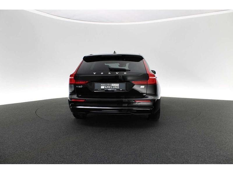 Gebraucht Volvo V60 Plus 398 PS (292 kW) 2022 Black solid stone Kombi