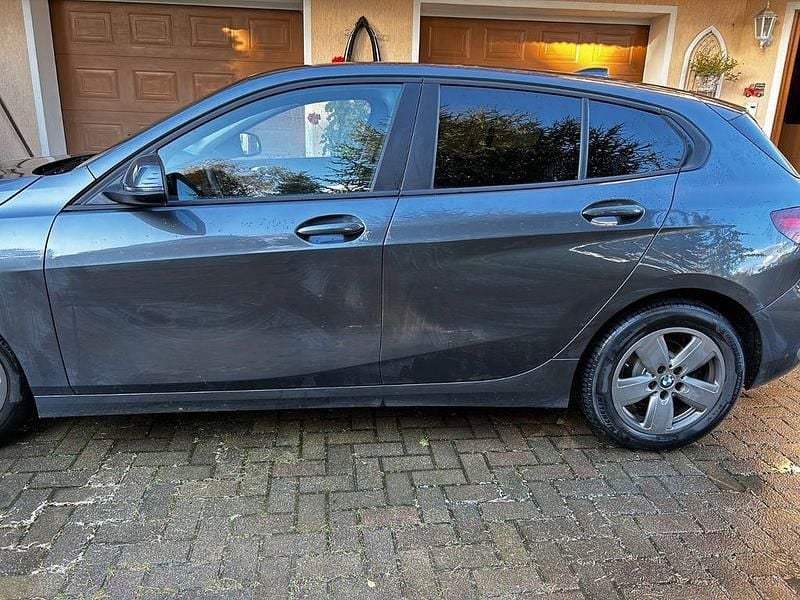 Gebraucht BMW 118 Advantage 150 PS (110 kW) 2020 Grau Kleinwagen