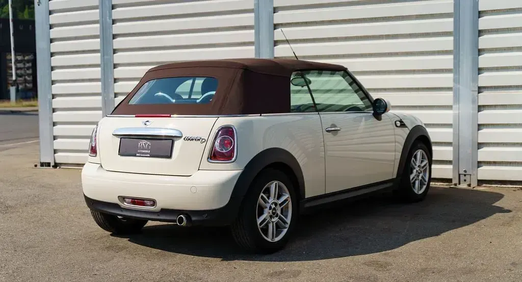 Gebraucht Mini Cooper D Cabriolet 111 PS (81 kW) 2011 Weiß Cabrio