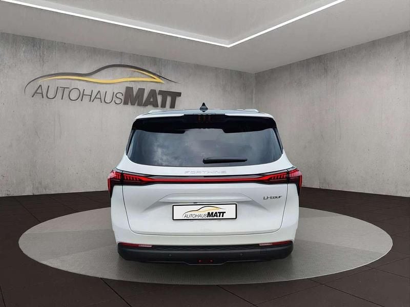 Gebraucht DFSK Forthing 4 177 PS (130 kW) 2024 Weiß met. Van / Kleinbus