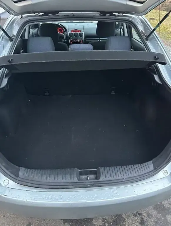 Używany Mazda 6 147 KM (108 kW) 2006 Srebrny Sedan/Limuzyna
