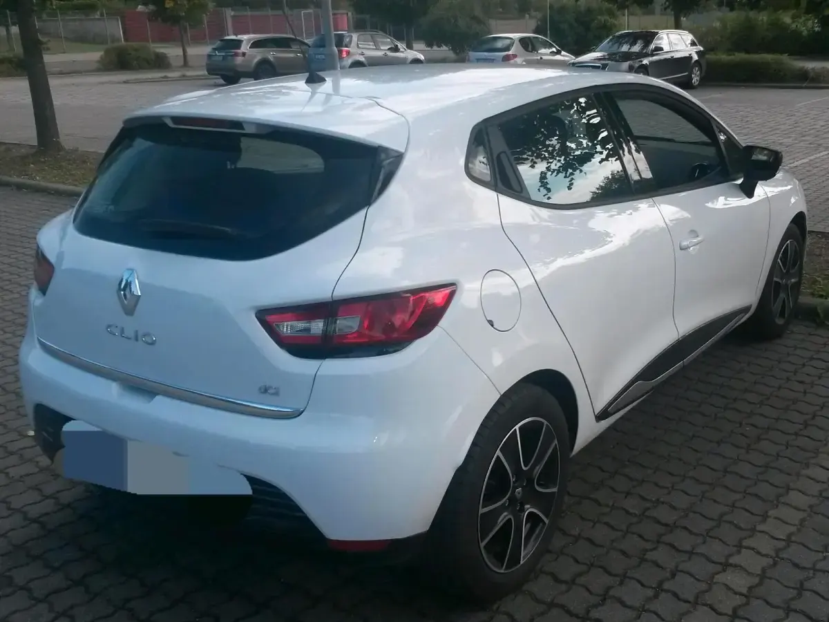 Gebraucht Renault Clio 90 PS (66 kW) 2015 Weiß Kleinwagen