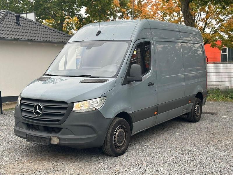 Blau Gebraucht 2020 Mercedes Sprinter Van | 11.490 € - Bild 1/4