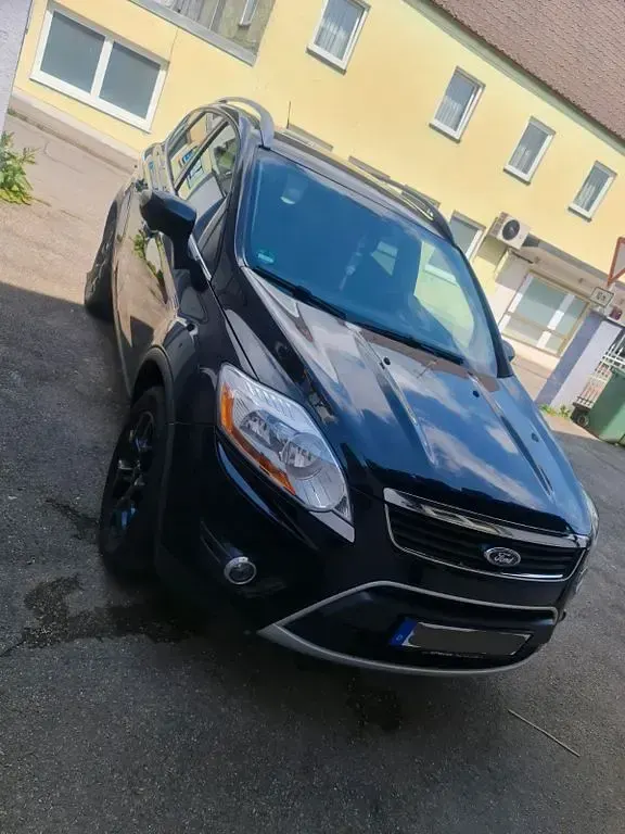 Gebraucht Ford Kuga Trend 140 PS (102 kW) 2011 Schwarz SUV